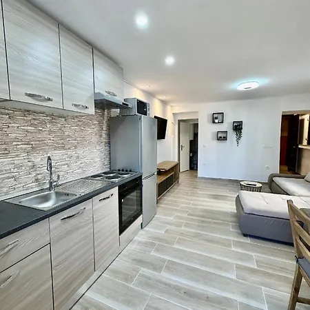 House Varoš * 扎达尔