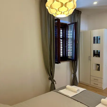 House Varoš * 扎达尔