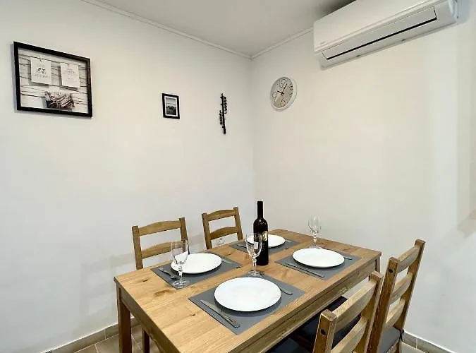 Lägenhet House Varos *