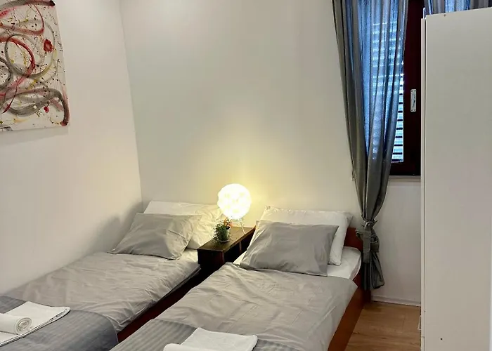 Lägenhet House Varos