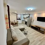 House Varos זאדאר