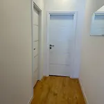 House Varos זאדאר