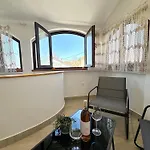 House Varos דירה