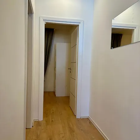 House Varos Apartman *